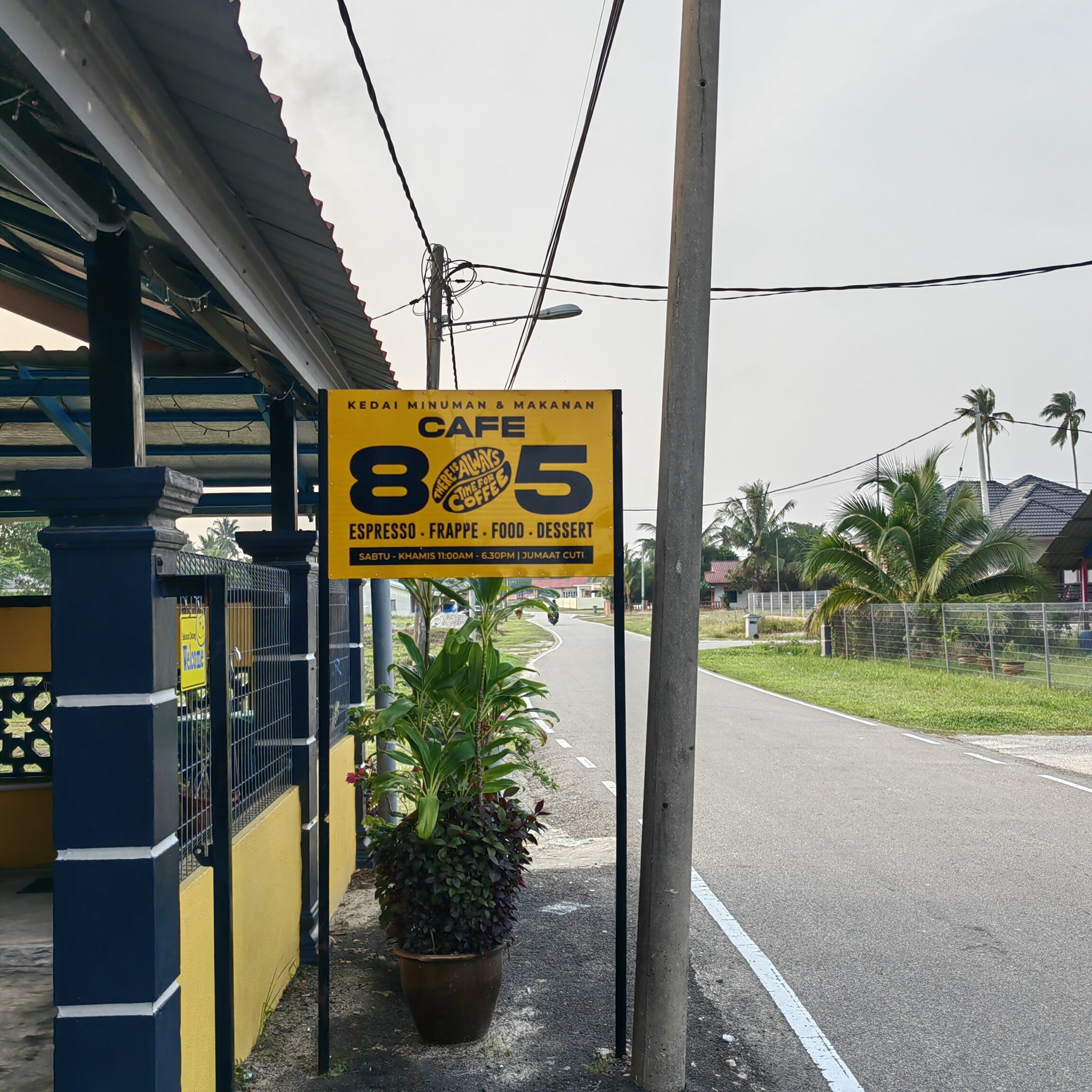 805 cafe mersing