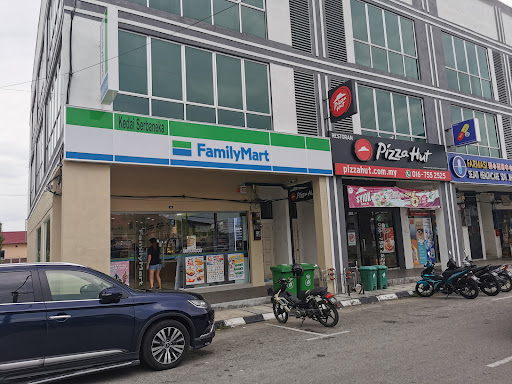 FamilyMart Pantai Remis FamilyMart Pantai Remis