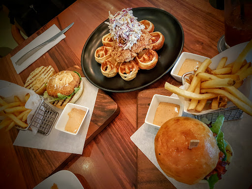 Lavender Bakery, Taman Pelangi Flagship