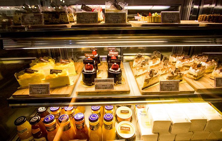 jenna rose designer boutique coffee cakes