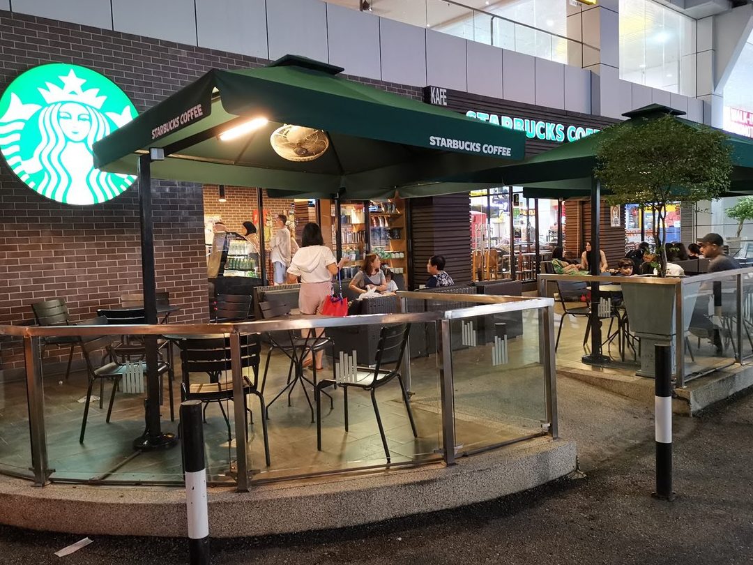 starbucks cenang mall