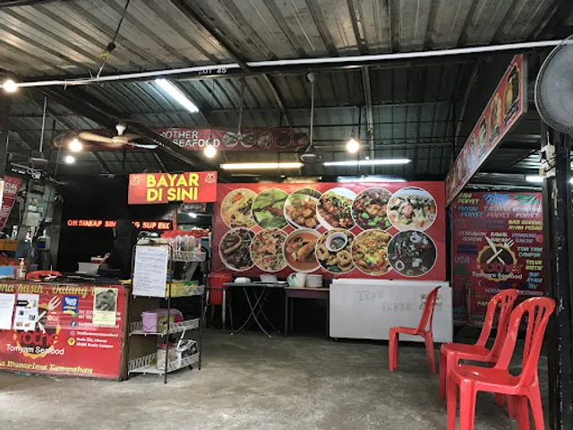 Tomyam Seafood Batu 16