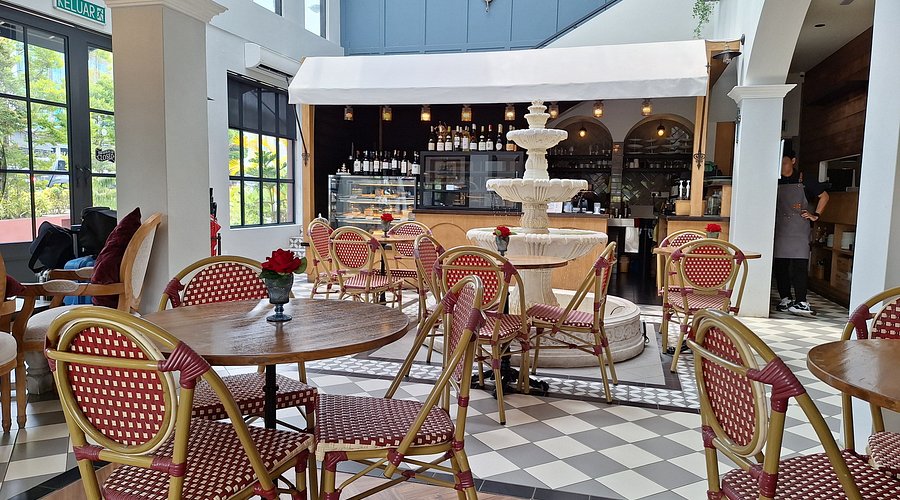 Trevi Cafe